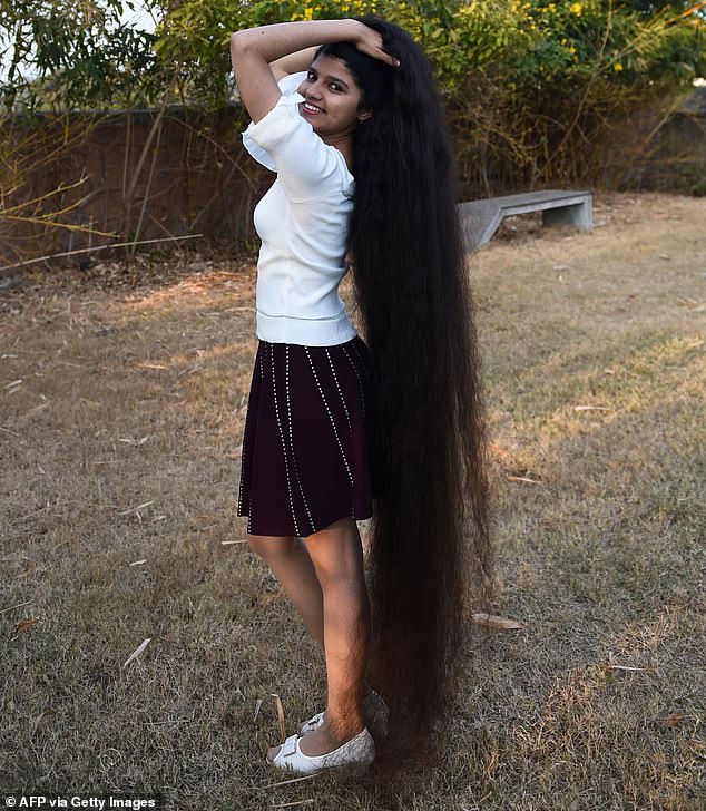 أطول شعر بالعالم