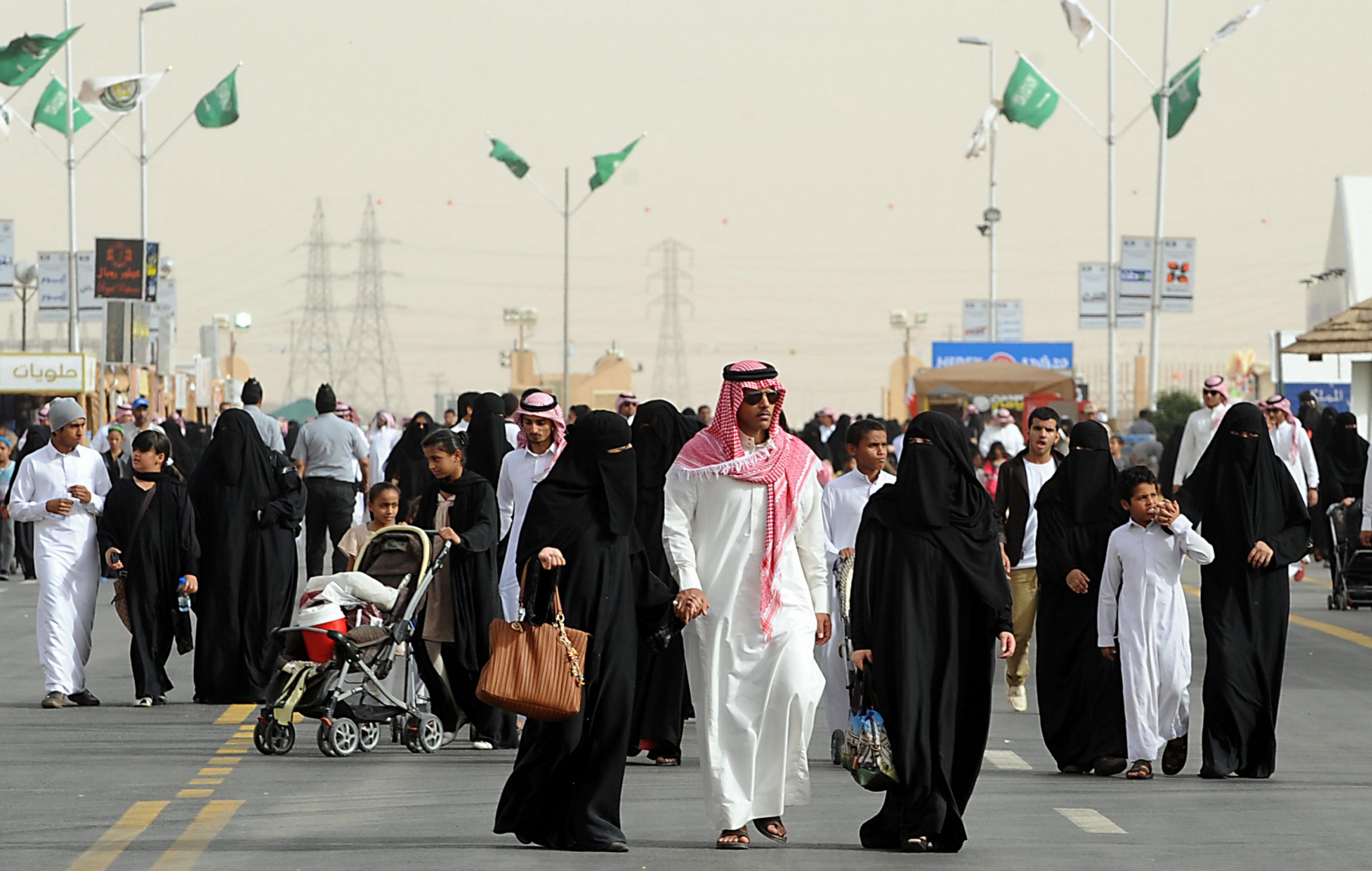 هل الإكرامية تقليد إلزامي في السياحة السعودية؟