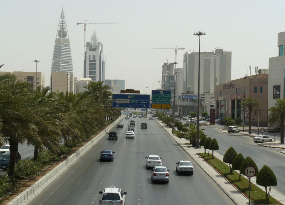 السعودية: أي عمل في المنشآت التجارية خلال الفعاليات يستحق المتعاقد أن يتقاضى أجراً