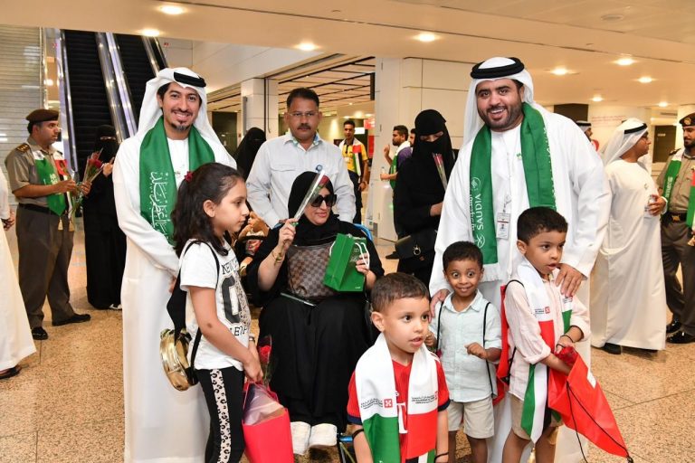 إقامة دبي تحتفي بالضيوف السعوديين بمناسبة اليوم الوطني للمملكة 