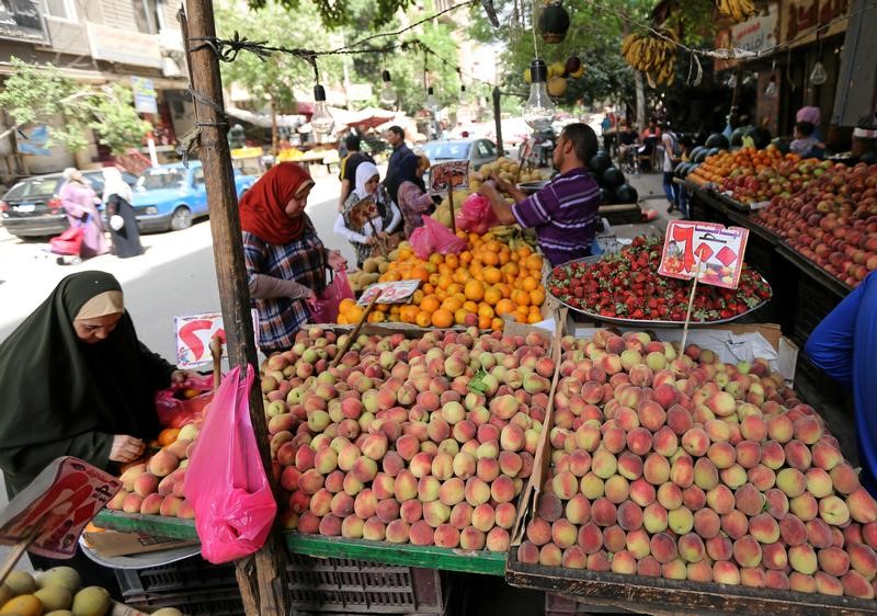 انكماش أنشطة القطاع الخاص غير النفطي بمصر