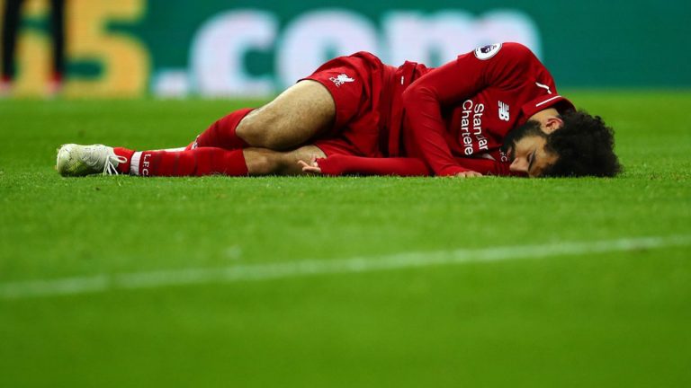 محمد صلاح بخير بعد إصابته القوية في مباراة ليفربول ونيوكاسل