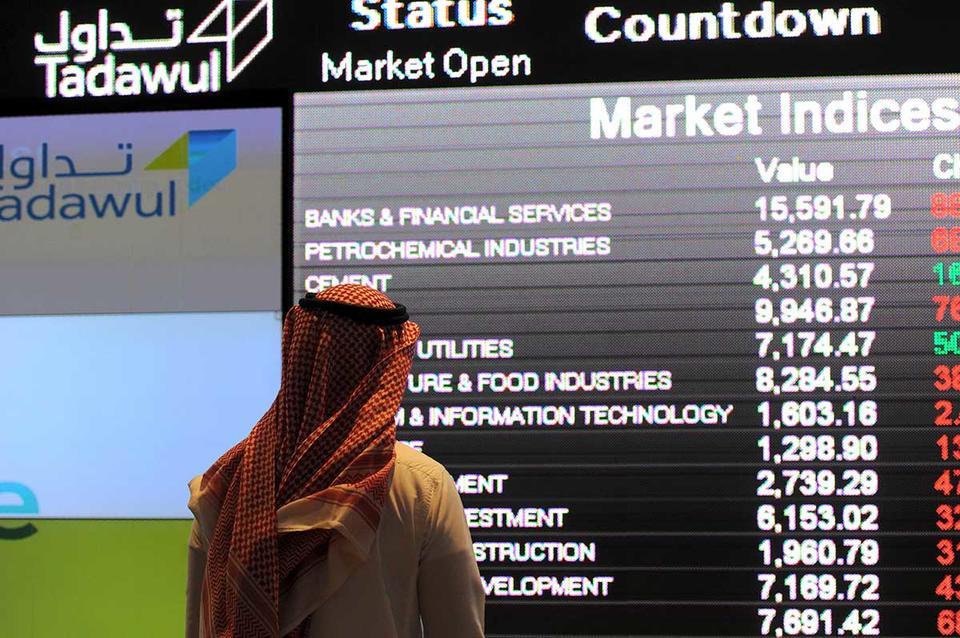 ارتفاع لسوق أبوظبي مع تراجع للبورصة المصرية والسعودية تهبط بفعل النفط