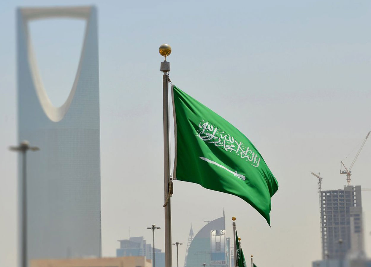 الأمن السعودي يقبض على 34 متهماً في قضايا إرهاب