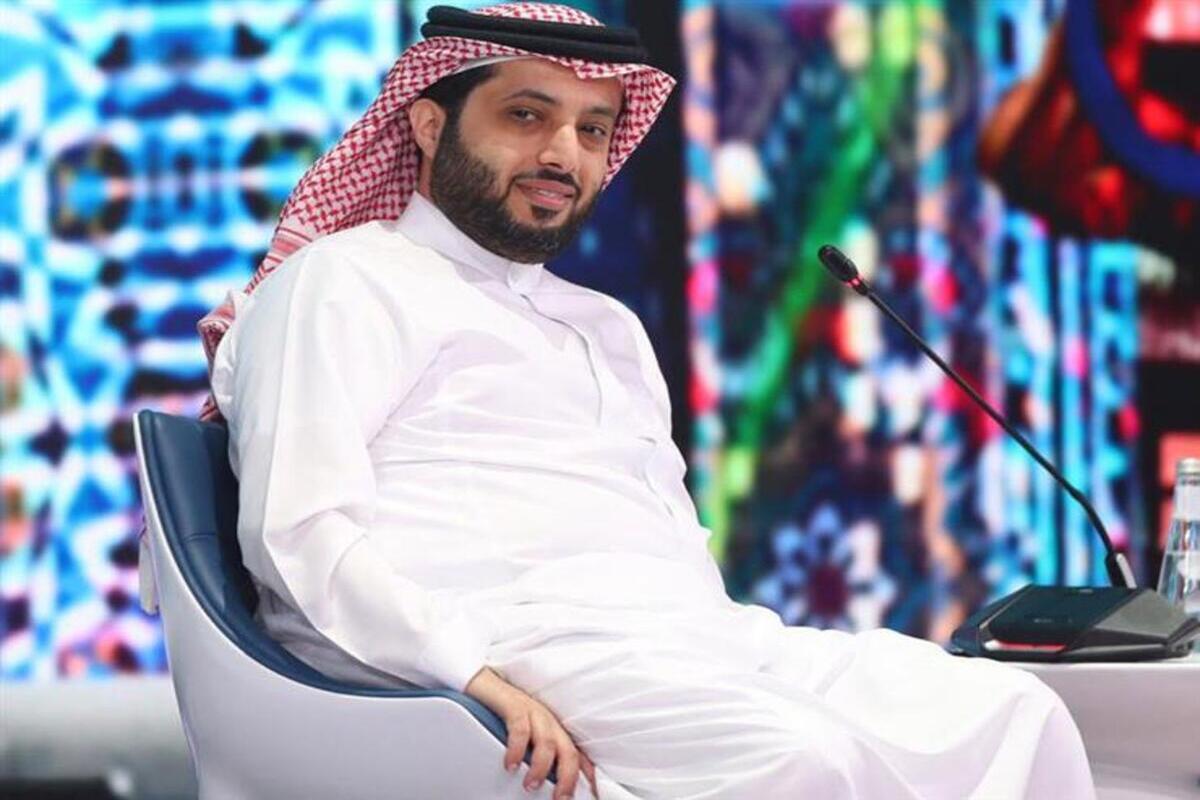 السعوديون يتفاعلون مع حالة رئيس الترفيه تركي آل الشيخ 