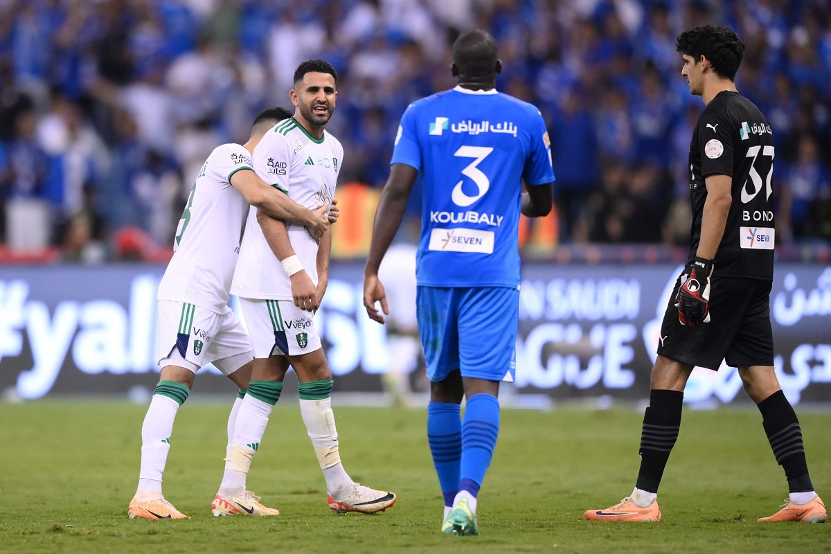 موجة احتجاج على تأجيل مباراة الهلال والأهلي في دوري روشن السعودي