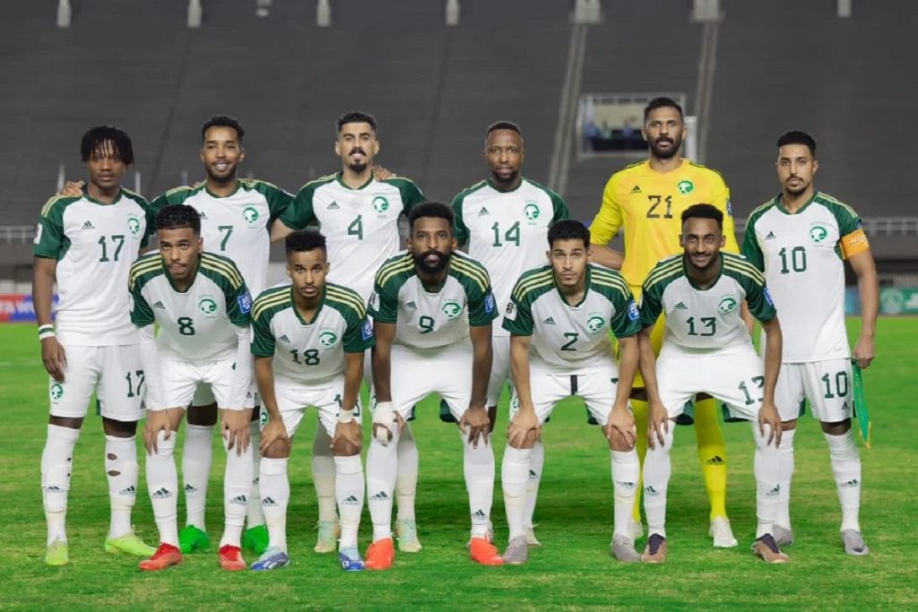 تصفيات أمم آسيا وكأس العالم.. فوز السعودية والإمارات وعمان وتعادل قطر والكويت