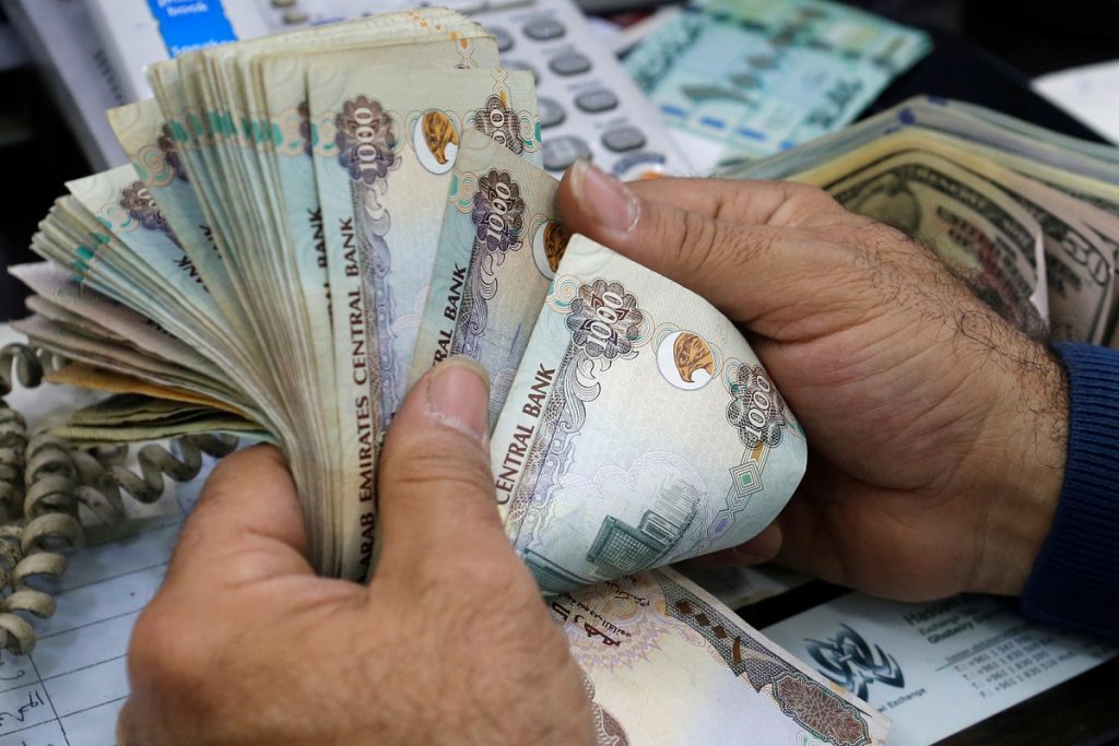 سعر الدولار في مصر اليوم الأحد 9-6-2024.. السوق السوداء ترتفع
