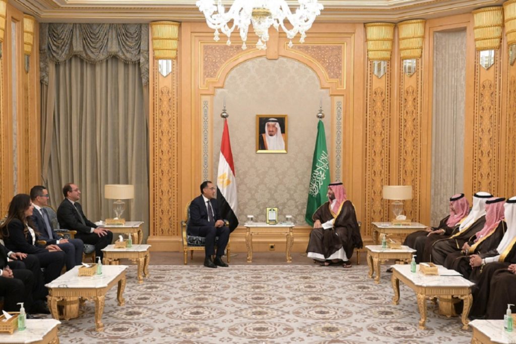 ولي العهد السعودي يوجه صندوق الاستثمارات بضخ 5 مليارات دولار في مصر
