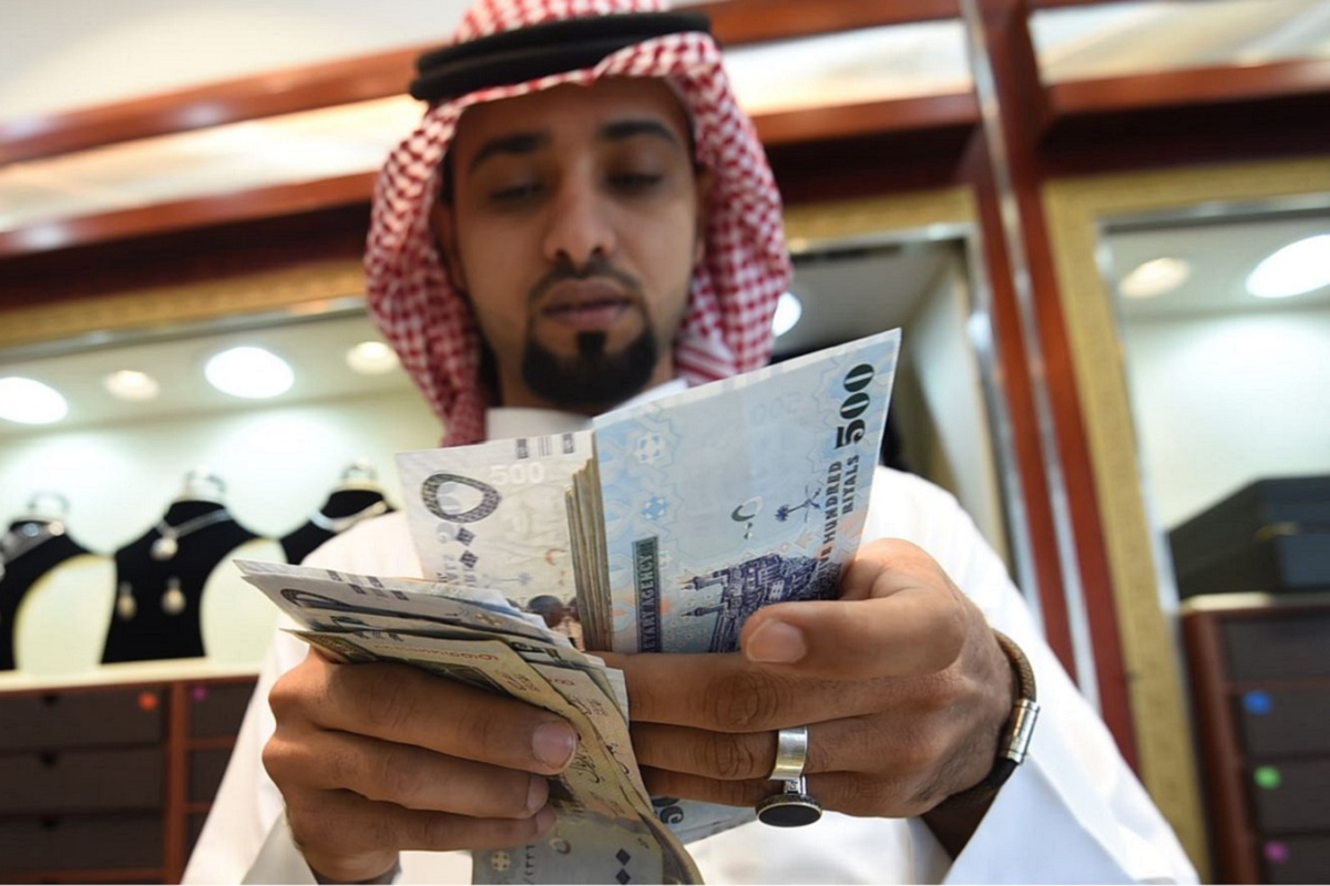 حقيقة تبكير صرف رواتب شهر سبتمبر في السعودية