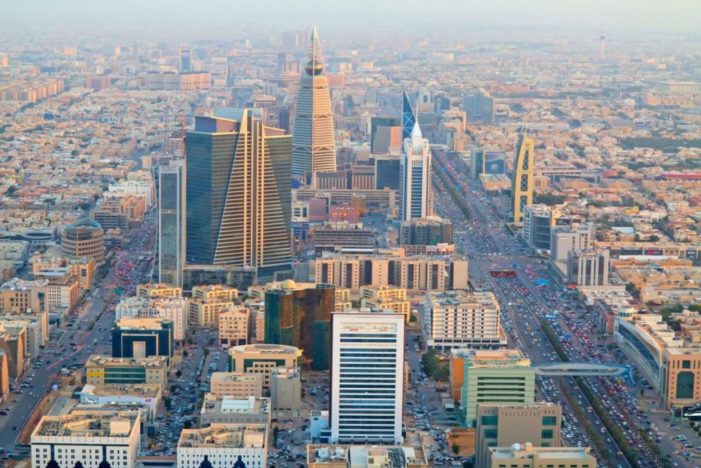 شروط استقدام الزوجة إلى المملكة 2024.. 7 خطوات إلكترونية