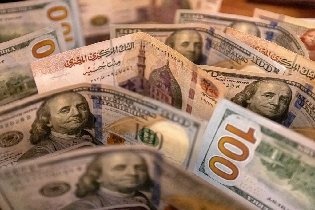 ارتفاع الدولار مقابل الجنيه المصري بشكل تاريخي غير مسبوق.. تجاوز الـ 50.50 جنيه