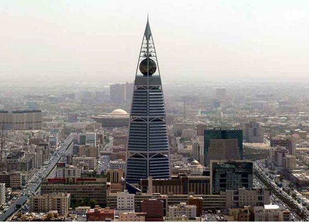 السعودية: الثوب والشماغ زي رسمي لموظفي الجوازات في المنافذ الدولية 