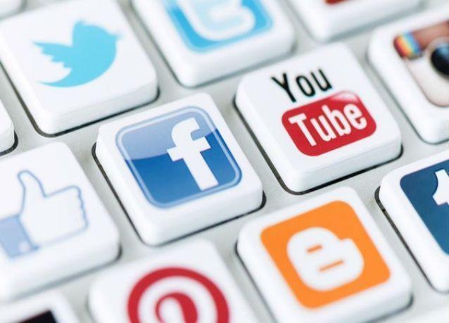 واتس آب وفيسبوك الأكثر استخداما بين منصات التواصل الاجتماعي في الإمارات