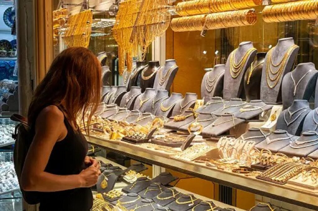 سعر الذهب اليوم في مصر الثلاثاء 29-4-2025.. عيار 21 ينخفض