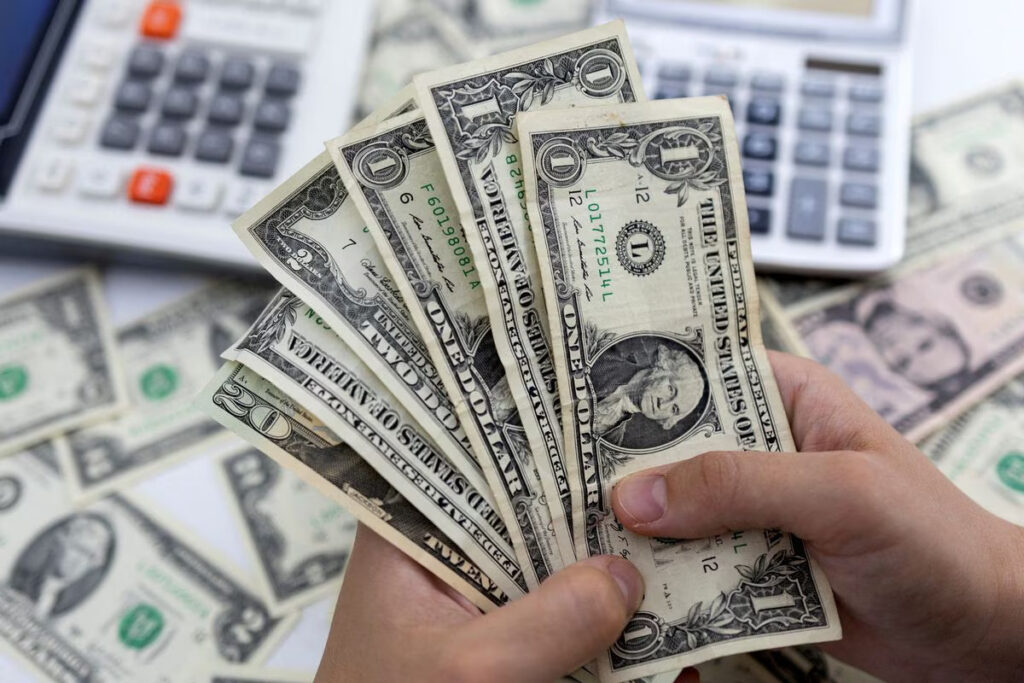 سعر الدولار في مصر اليوم الثلاثاء 29-4-2025.. السوق السوداء الآن