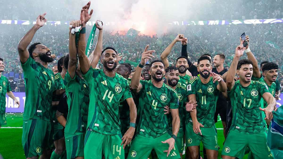 منتخب السعودية يحتفل بتأهله