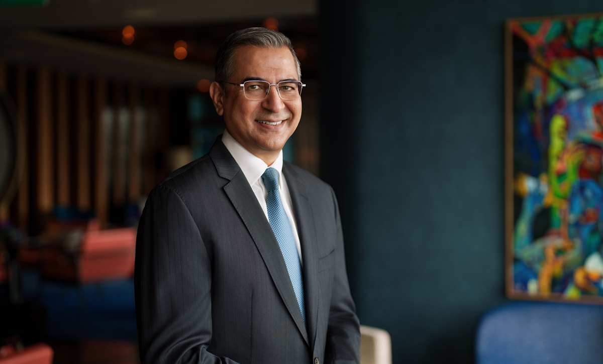 فيناي غاندي، الرئيس العالمي لعملاء جنوب آسيا ورئيس الخدمات المصرفية الخاصة لمنطقة أوروبا والشرق الأوسط وأفريقيا في ستاندرد تشارترد