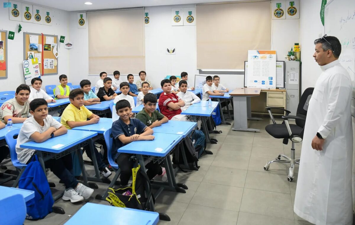 بدأت وزارة التعليم باستقبال طلبات النقل الخارجي عبر فرص