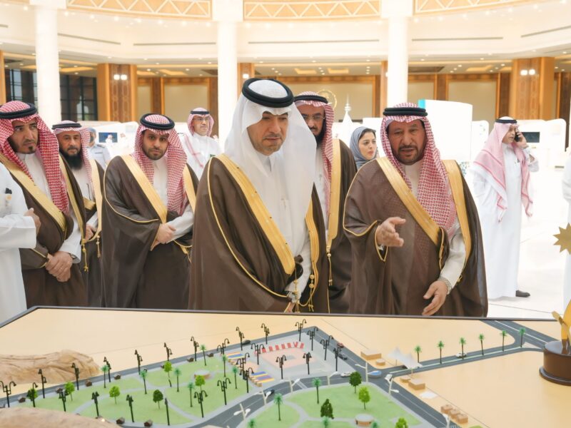 تدشين مشاريع بلدية بملياري ريال في القصيم