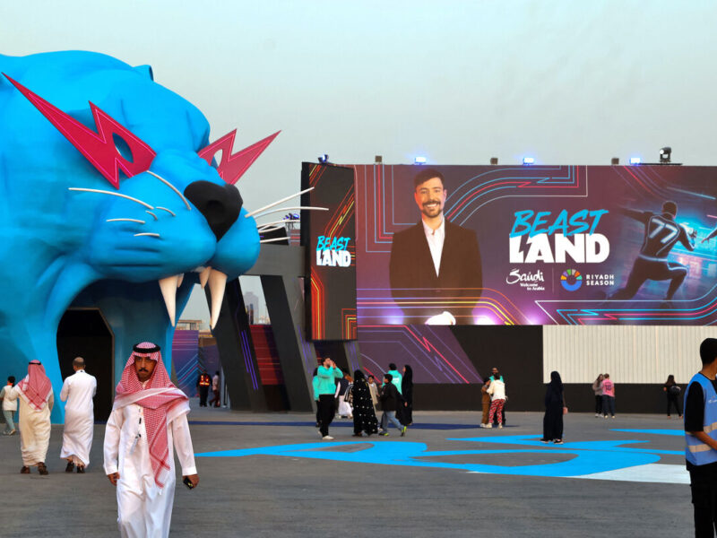 مستر بيست يطلق مدينة ملاهي في السعودية