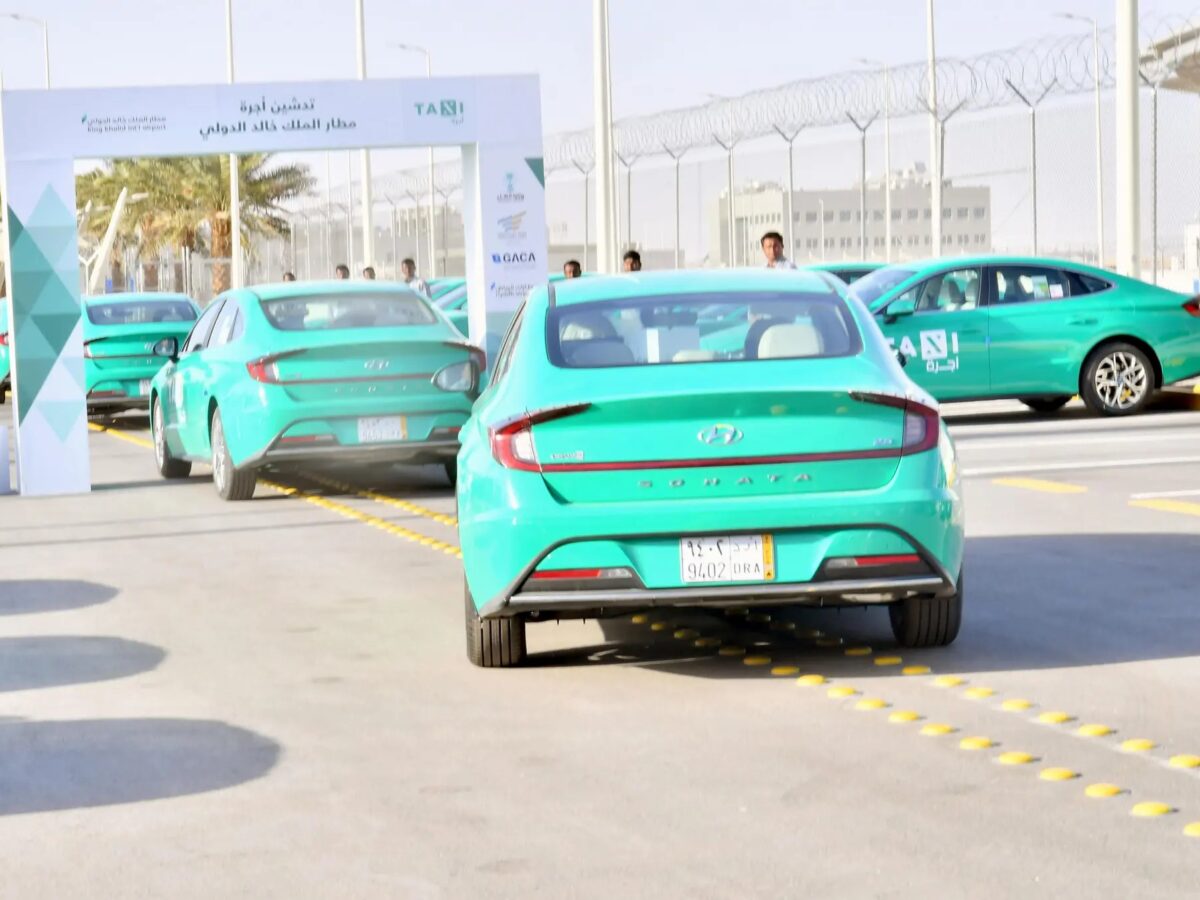 سيارات الأجرة العامة