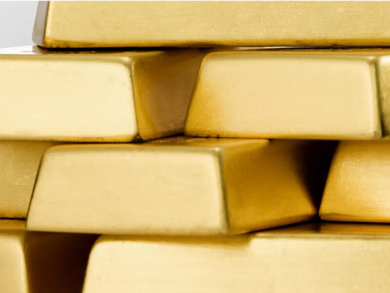 الذهب يحلق فوق 4500 دولار للأونصة