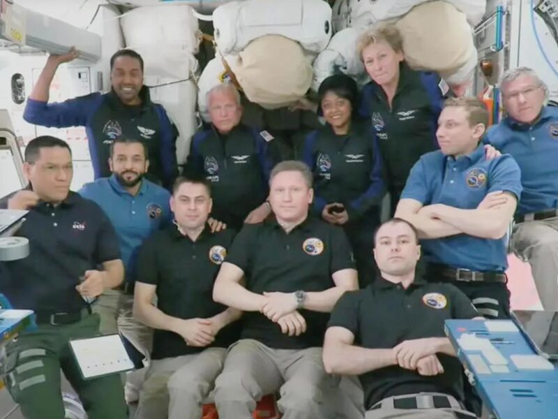 تولت رائدة الفضاء السعودية ريانة برناوي تنفيذ التجربة في الفضاء - صورة أرشيفية من وكالة واس