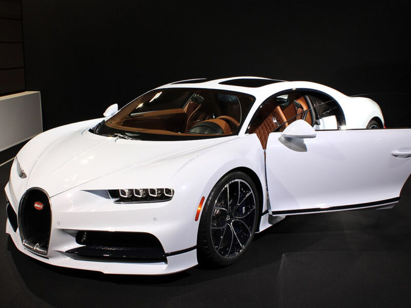 صورة للتوضيح-سيارة بوغاتي المصدر: By Alexander Migl - Own work, CC BY-SA 4.0, https://commons.wikimedia.org/w/index.php?curid=73582146