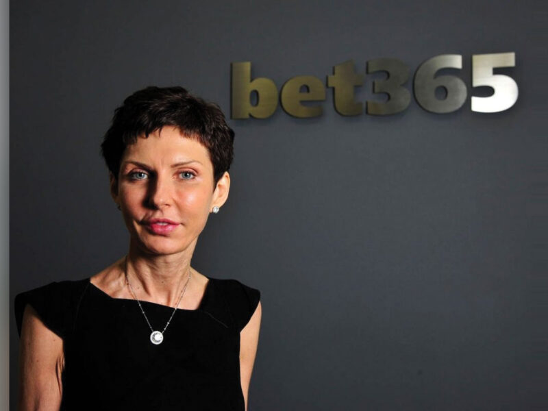 280 مليون دولار، أعلى راتب هو لامرأة في بريطانيا، كيف تتصدر دينيس عرش الأجور ومن هي؟