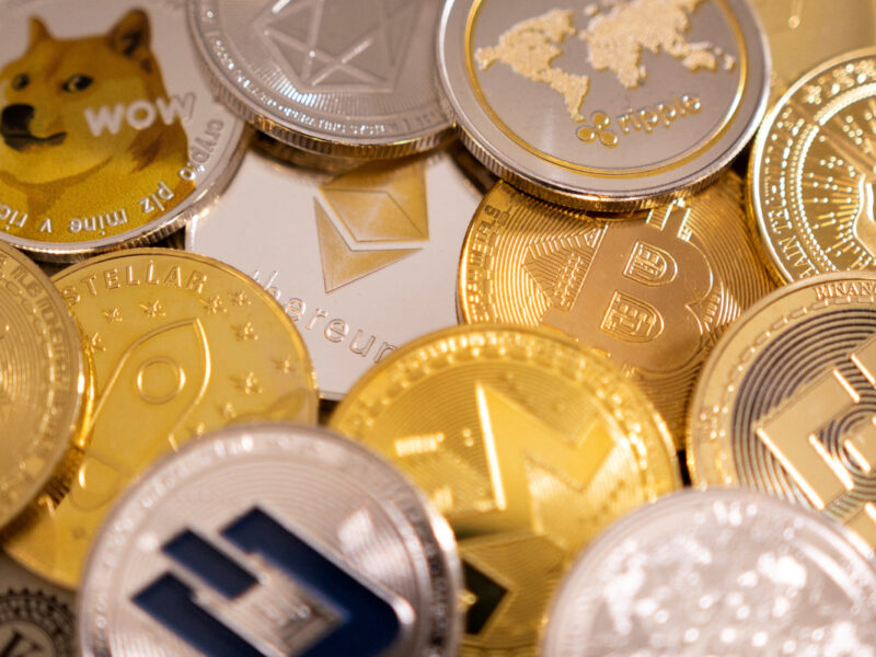 قاد تشي مخططات احتيال استثماري بالعملات المشفرة كلفت ضحايا حول العالم مليارات الدولارات - Reuters