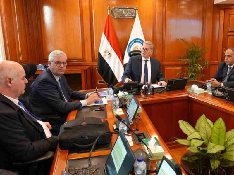 التحالف يهدف إلى خلق كيان مرن وقادر على تنفيذ مشروعات التصميمات الهندسية والمقاولات بسرعة وكفاءة عالية - الصورة من وزارة البترول المصرية