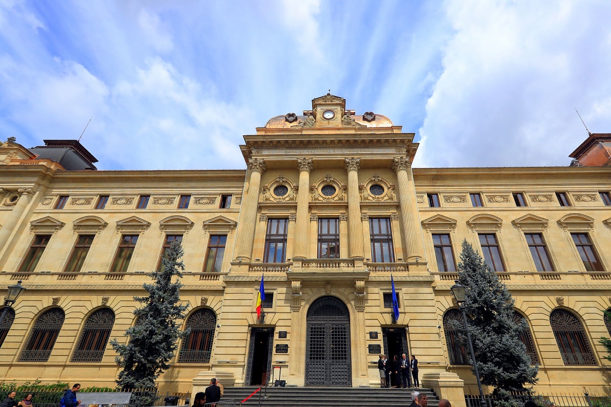 التزييف العميق يزلزل رئيس البنك المركزي الأطول خدمة في العالم