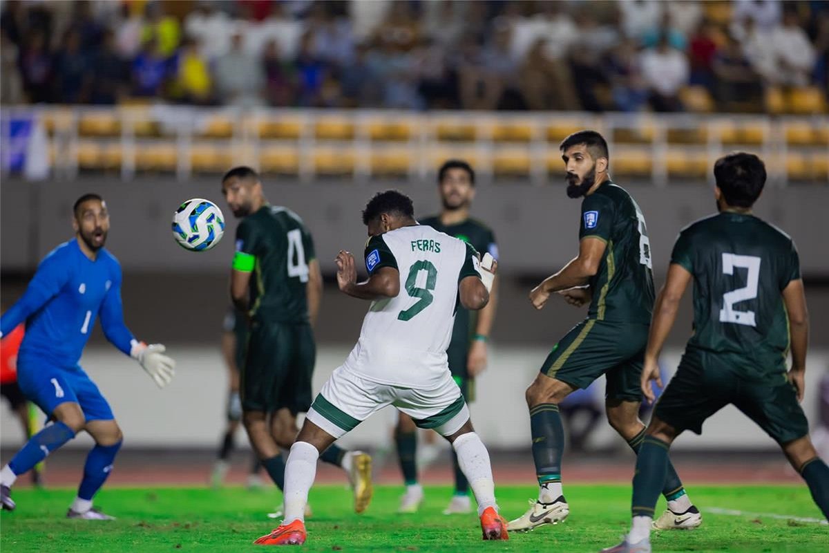 تصفيات أمم آسيا وكأس العالم.. فوز السعودية والإمارات وعمان وتعادل قطر والكويت