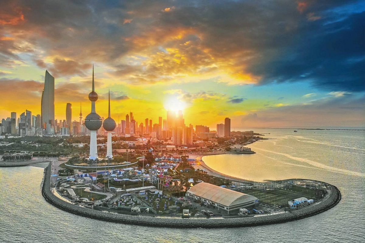 الكويت تفاوض قطر لإمدادها بالغاز المسال لمدة 15 عام.. ما السبب؟