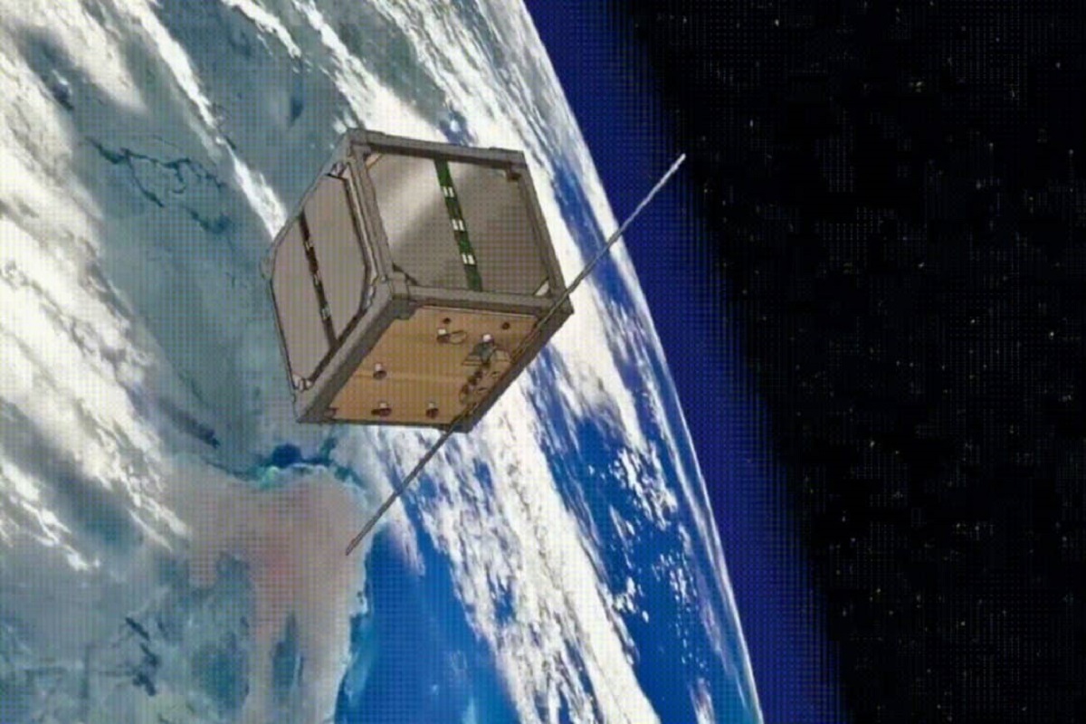 اليابان تطلق أول قمر صناعي خشبي في العالم إلى الفضاء.. ما الهدف؟