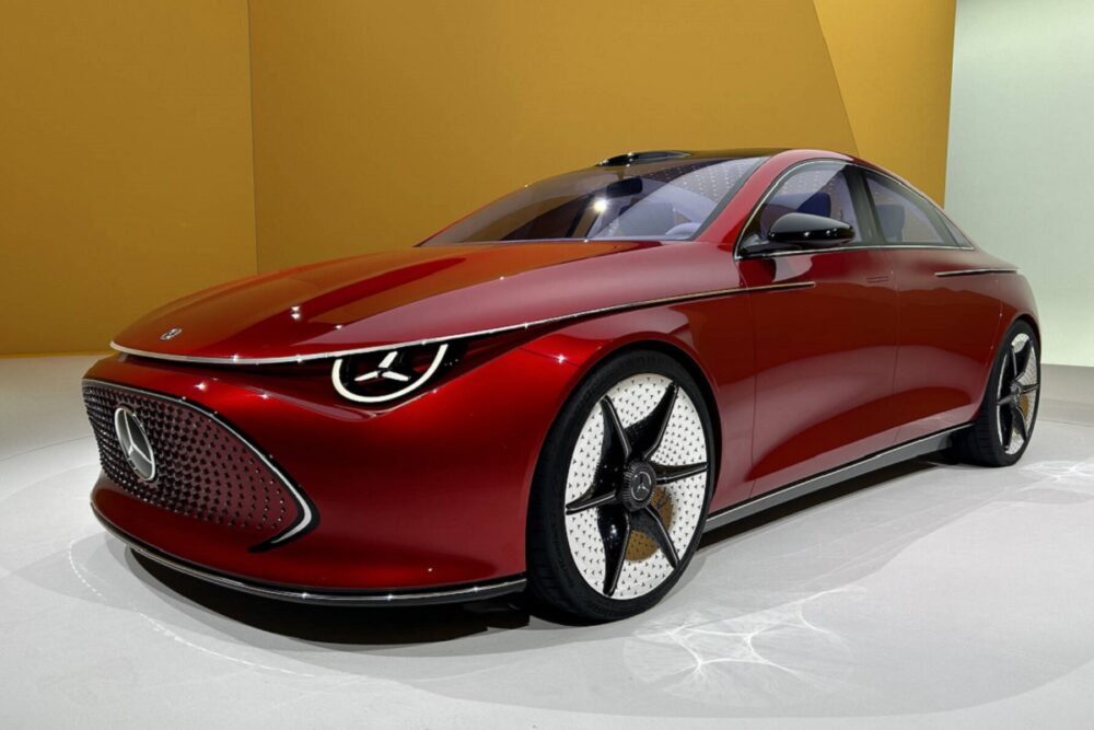 مرسيدس تستهدف سوق السيارات الكهربائية.. تطلق 2025 CLA